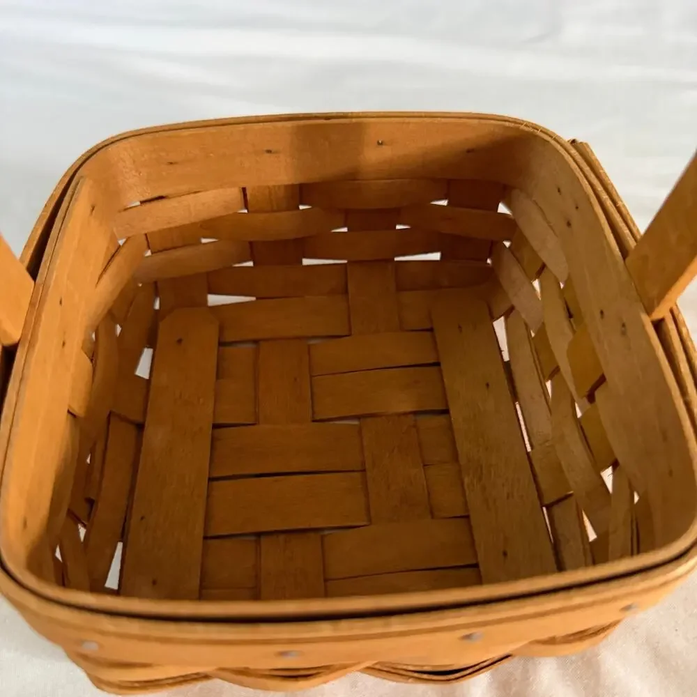 VTG Y2K 2004 Handmade Basket ~5 or 6 Inches Cottagecore